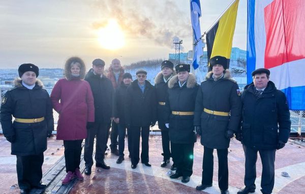       12 марта отмечается 41-ая годовщина со дня первого поднятия военно-морского флага на корабле «Вице-адмирал Кулаков»