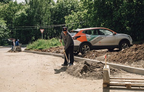 В Щёлкове продолжаются работы по комплексному благоустройству дворовых территорий