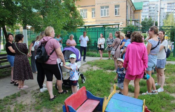 В микрорайоне Солнечный состоялась встреча с активными гражданами 