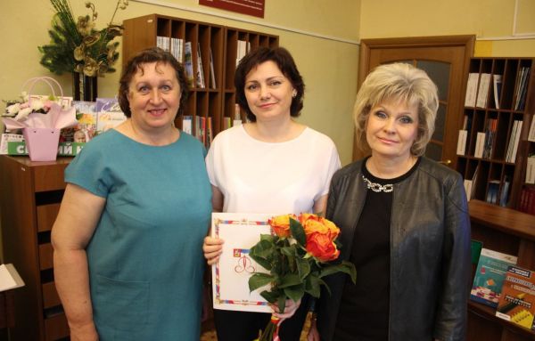 Депутаты поздравили библиотекарей с профессиональным праздником