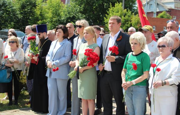 Депутаты городского Совета приняли участие в мероприятиях, приуроченных ко Дню памяти и скорби