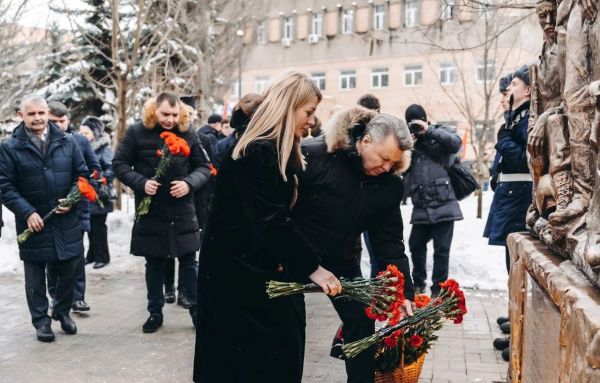 В сквере побратимов открылся памятник «Погибшим участникам боевых действий в локальных конфликтах»